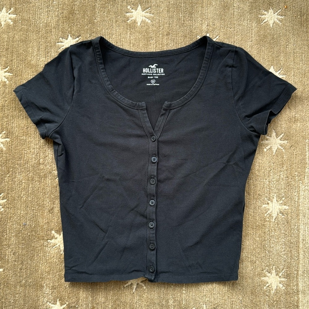 Hollister baby tee
